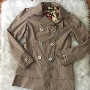 Steve Madden Button Up trench waterproof